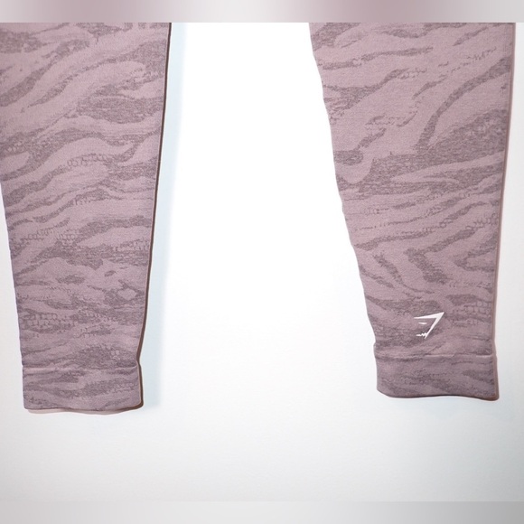 Gymshark Adapt Animal Zebra Purple and Pink Seamless Leggings - Picture 7 of 11